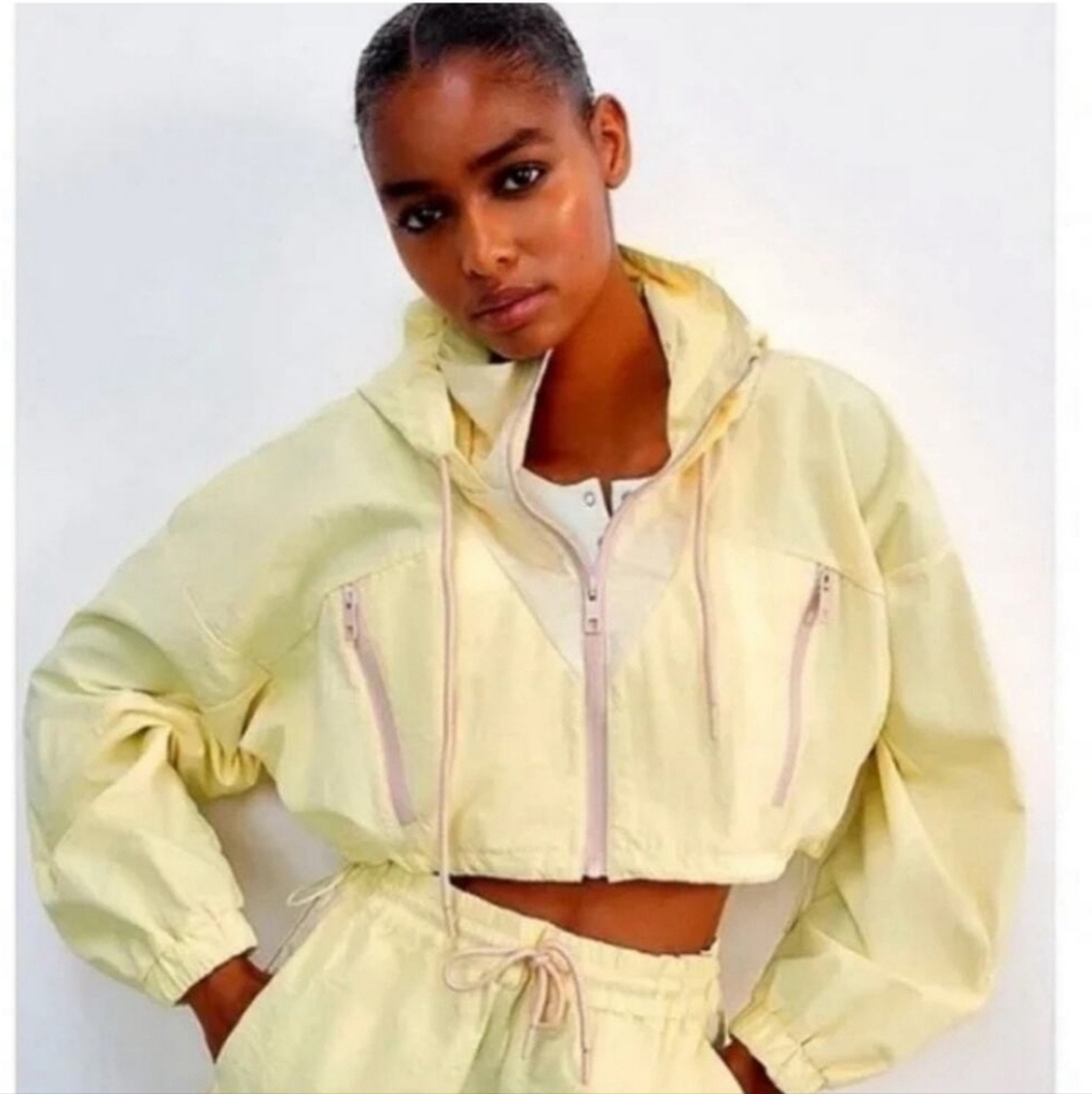 Zara cropped windbreaker zip up jacket